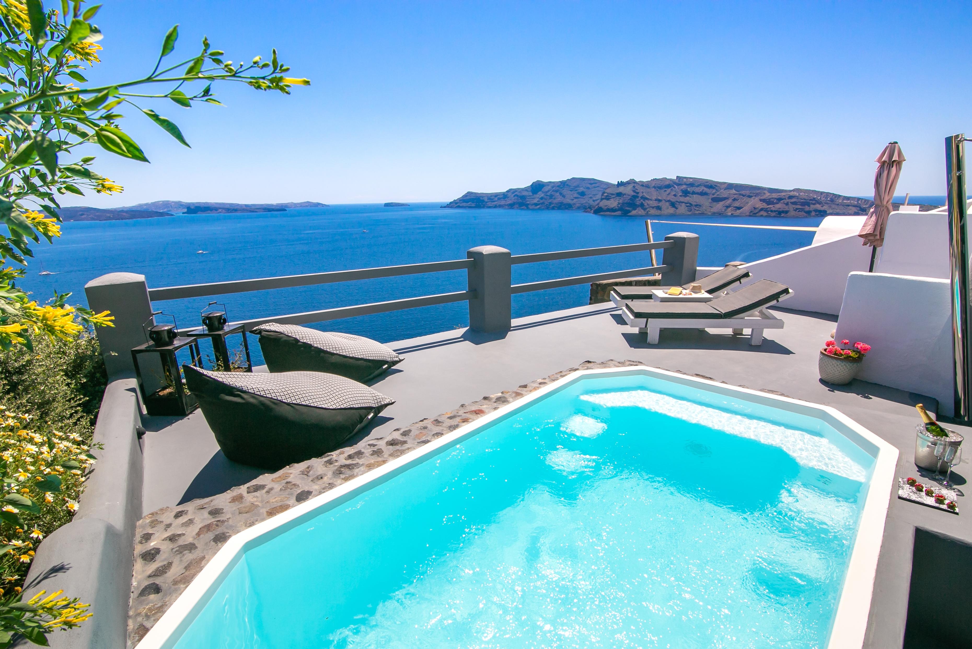 Hidden Gem Villa with Caldera View and Private Pool
